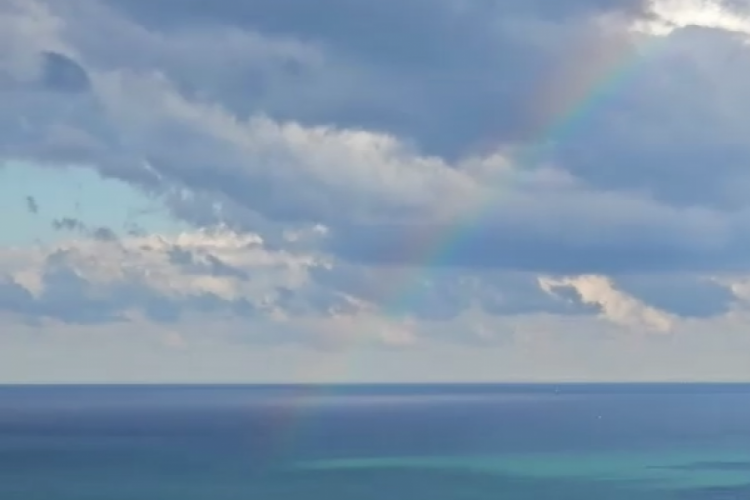 Zonguldak'ta aynı anda g&ouml;kkuşağı ve hortum