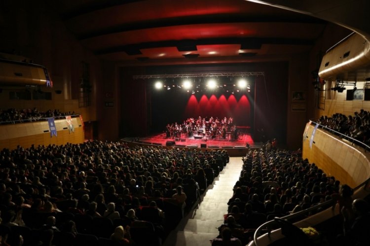 Bursa B&uuml;y&uuml;kşehir'den 'Cumhuriyet Kadınları' konseri