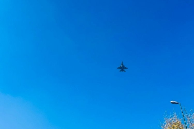 F-16'lar Bursa semalarında! Cumhuriyet'in 102. yılına hava g&ouml;sterisi...
