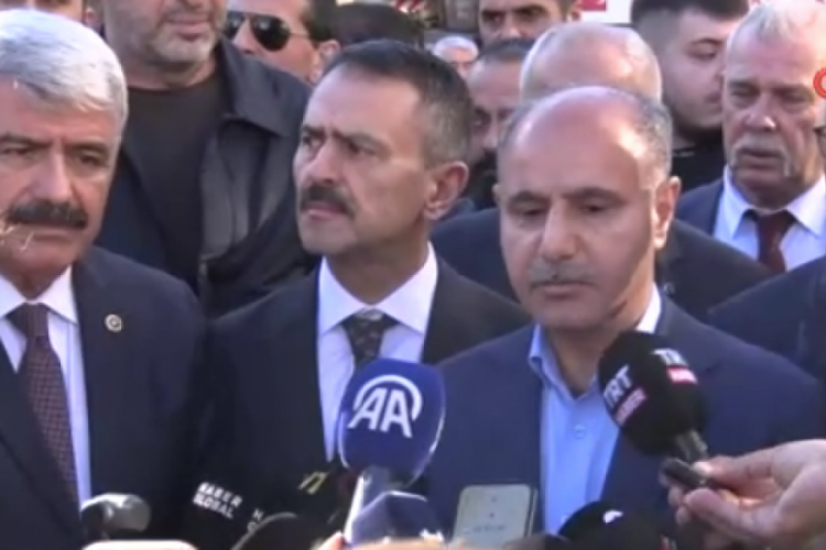 Bakan Yardımcısı Aktaş: "Dilara'yı sağ olarak &ccedil;ıkardık, iletişim kurabiliyor"