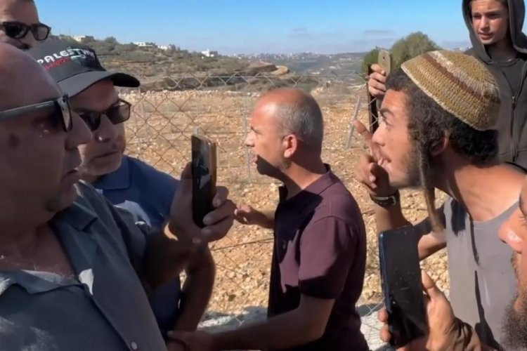 İsrailliler, Batı Şeria'da Filistinlilerin zeytin hasadını engelledi