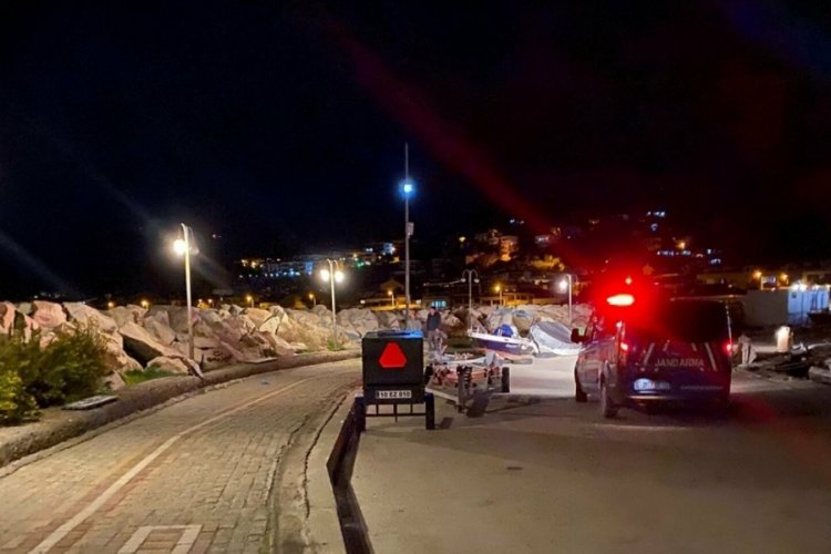 &Ccedil;anakkale'de bir kişi kayalıklarda &ouml;l&uuml; bulundu