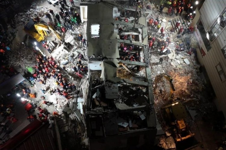  7 katlı bina çökmüştü! 19. saatte acı haber geldi... Cansız bedenlerine ulaşıldı