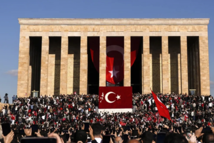 29 Ekim'de Anıtkabir'i 1 milyon 125 bin kişi ziyaret etti