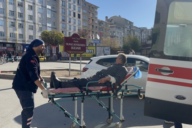 Arkadaşını bı&ccedil;akladı, olay yerinde polisi bekledi