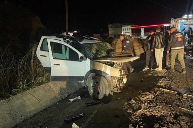 Uşak'ta korkun&ccedil; kaza! Cip ve otomobil &ccedil;arpıştı...