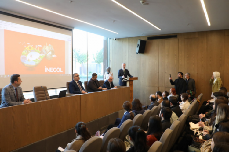 İneg&ouml;l Belediyesi Yıldız Teknik &Uuml;niversitesi akademisyen ve &ouml;ğrencileri ağırladı
