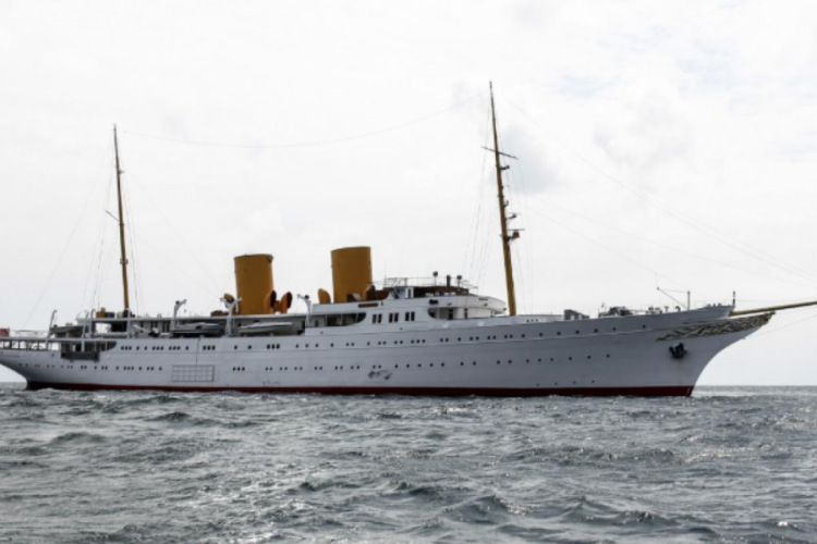 Atat&uuml;rk'&uuml;n mirası 'Savarona' modernize edildi