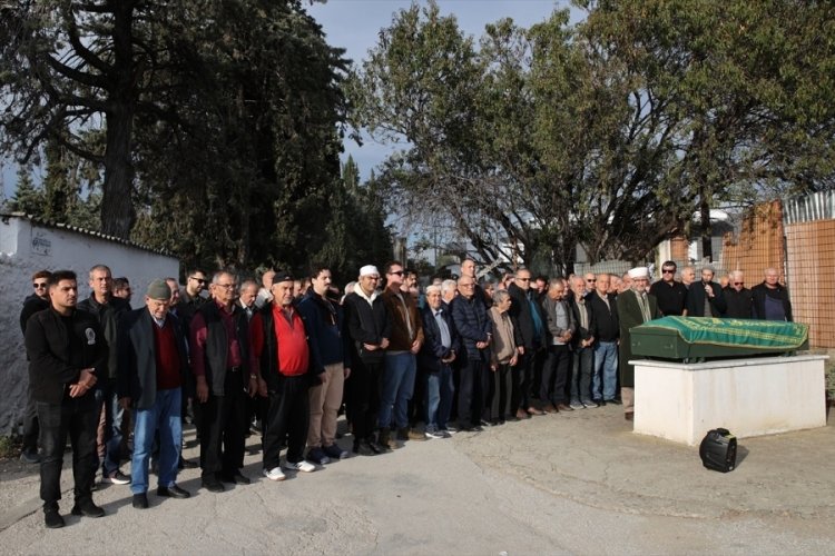 Gazeteci Mehmet Hatipoğlu, G&uuml;m&uuml;lcine'de son yolculuğuna uğurlandı