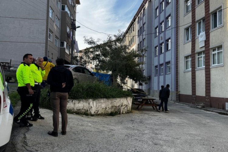 Bunalıma giren gen&ccedil; beşinci kattan atladı