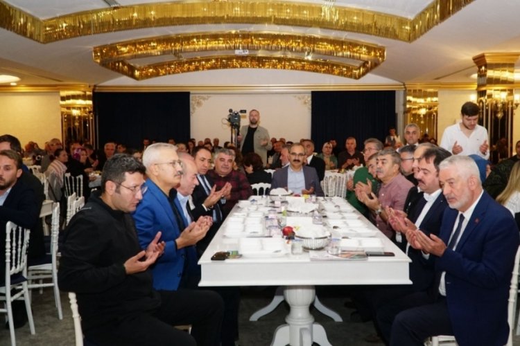 Isparta ruhu Bursa'ya taşındı! Bursa'daki Ispartalılar aynı sofrada bir araya geldi...