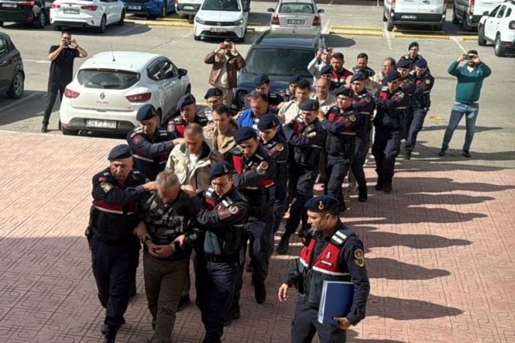 Yunan adalarına ka&ccedil;maya &ccedil;alışırken yakalanan 4'&uuml; FET&Ouml; &uuml;yesi, 5 ş&uuml;pheli tutuklandı