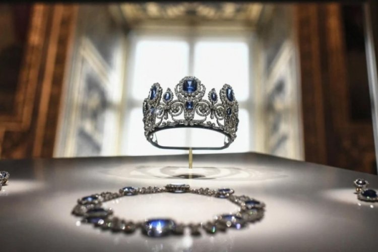Louvre soygunu organize su&ccedil; işi değil, k&uuml;&ccedil;&uuml;k &ccedil;aplı hırsızların işi &ccedil;ıktı