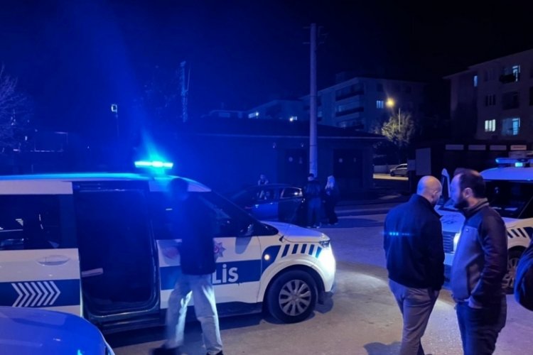Kız arkadaş kavgasında kurusıkı ile rastgele ateş etti