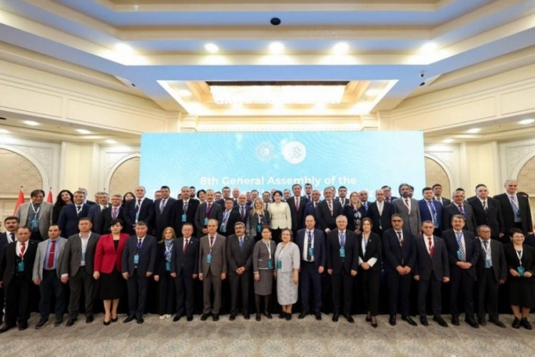 BU&Uuml; heyeti T&uuml;rk &Uuml;niversiteler Birliği 8. Genel Kurulu'na katıldı