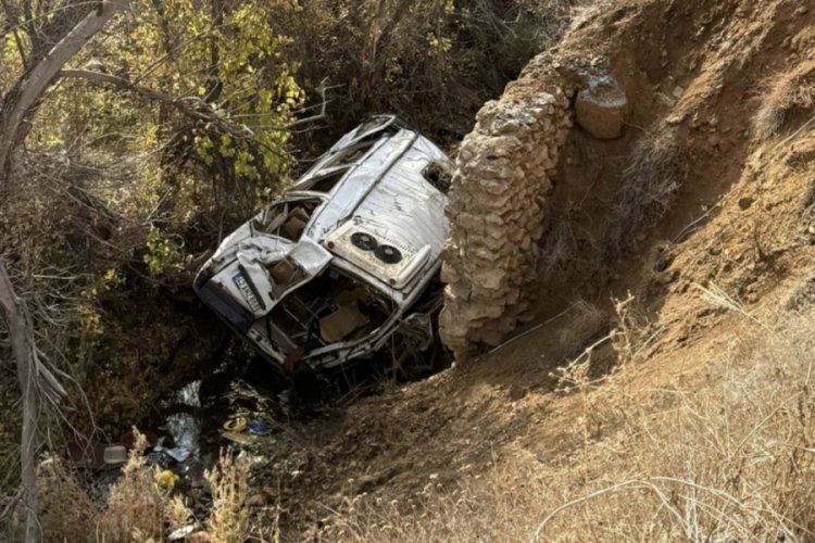 &Ouml;ğrenci servisi u&ccedil;uruma yuvarlandı