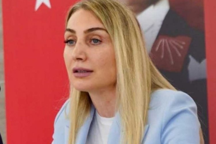 &Ouml;zg&uuml;r &Ouml;zel duyurdu: Dilek İmamoğlu'nun pasaportu iptal edildi!