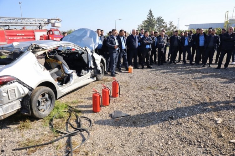 Bursa'da otob&uuml;s şof&ouml;rlerine yangın s&ouml;nd&uuml;rme eğitimi
