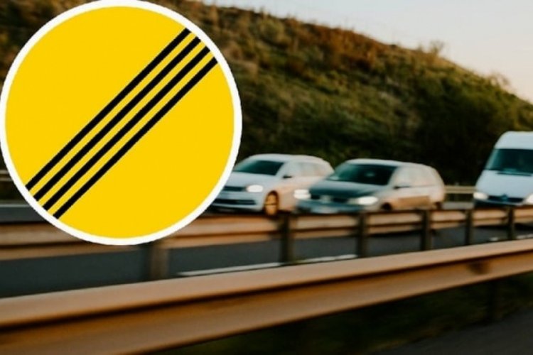 4 &ccedil;izgili sarı trafik levhası s&uuml;r&uuml;c&uuml;leri meraklandırdı: İşte anlamı