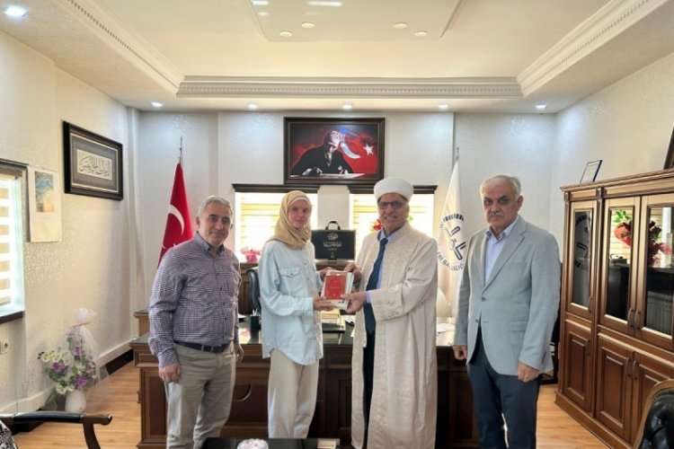 Polonyalı gazeteci Antalya'da M&uuml;sl&uuml;man oldu