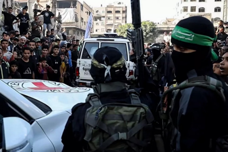 Hamas 1 esirin daha cenazesini İsrail'e teslim etti