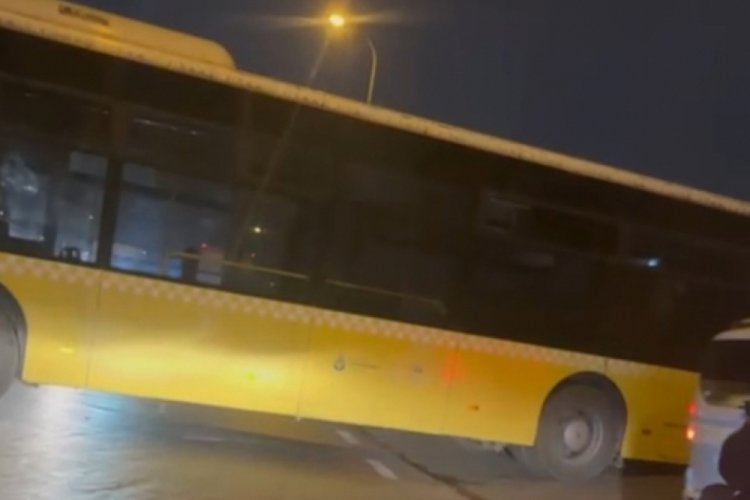 D&ouml;n&uuml;ş yapmak isteyen yolcu otob&uuml;s&uuml; yolda sıkıştı