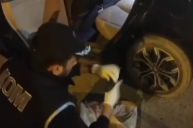 &Ccedil;uval i&ccedil;inden 10 ruhsatsız tabanca &ccedil;ıktı