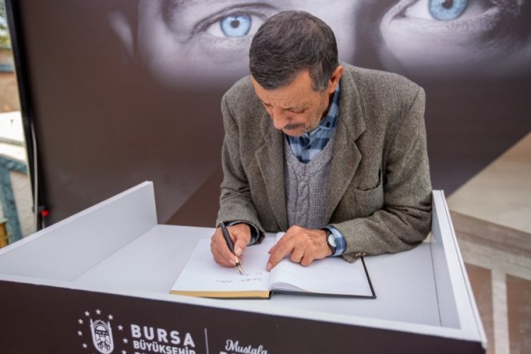 Ata'ya &ouml;zlem satırlara d&ouml;k&uuml;l&uuml;yor