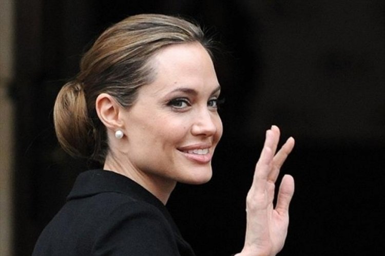 Angelina Jolie'nin Ukrayna ziyareti kabusa d&ouml;nd&uuml;! Zorla alındı...