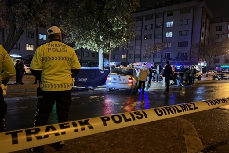 Otomobilin &ccedil;arptığı yaya hayatını kaybetti