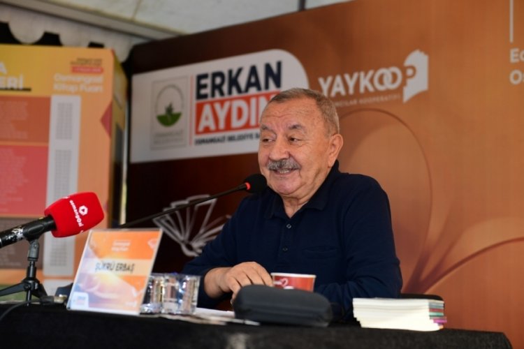 Osmangazi Kitap Fuarı t&uuml;m hızıyla devam ediyor