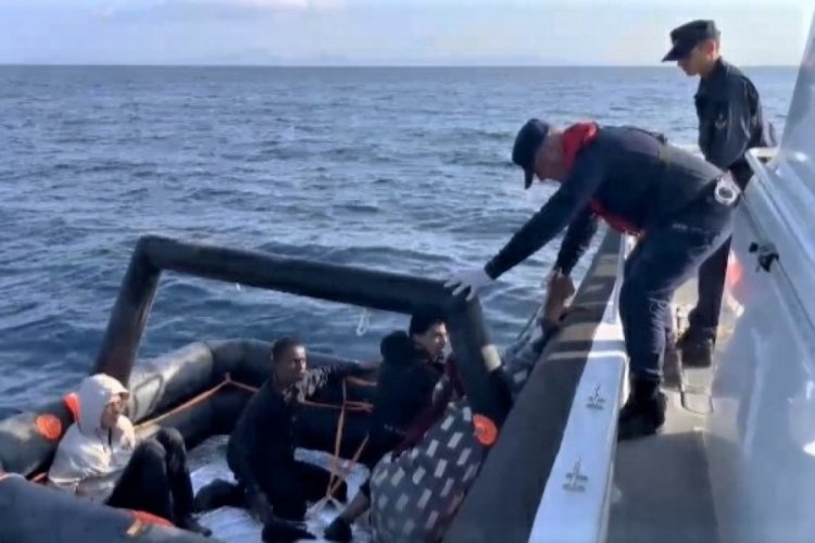 Didim'de 4 d&uuml;zensiz g&ouml;&ccedil;men kurtarıldı