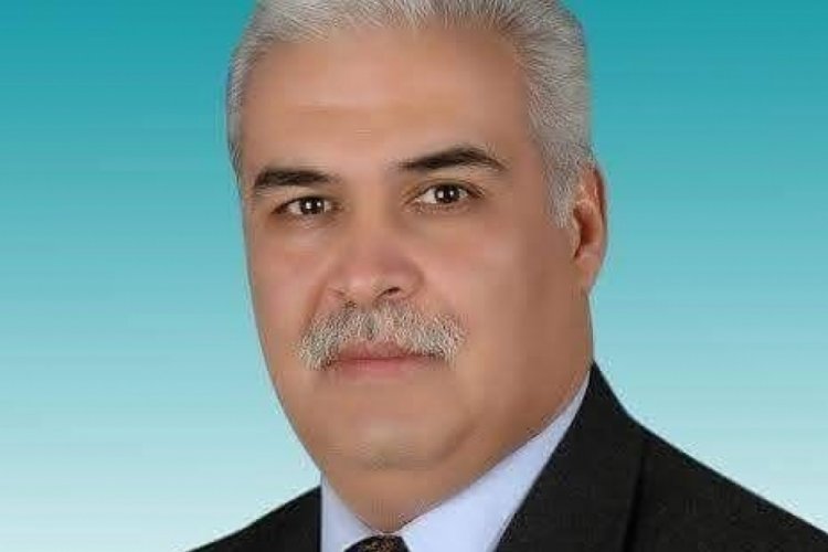 Eski başkan ara&ccedil; kullanırken kalp krizi ge&ccedil;irip hayatını kaybetti