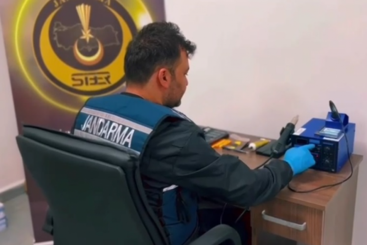 Jandarmadan "Nitelikli Dolandırıcılık" operasyonu!&nbsp;&nbsp;