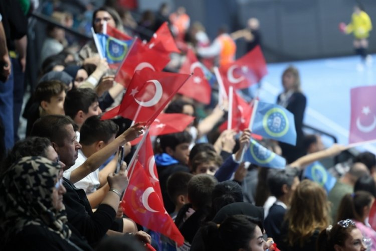 B&uuml;y&uuml;kşehir Belediyespor EHF Avrupa Kupası'nda tur kapısını araladı