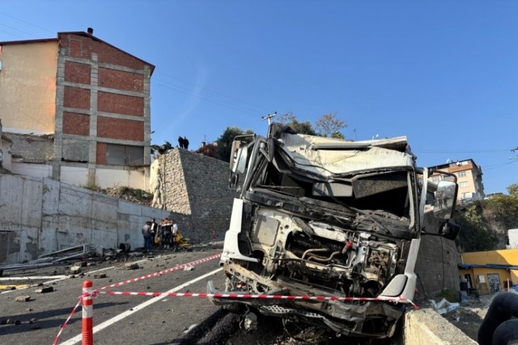 Kamyonet az kalsın faciaya yol a&ccedil;ıyordu