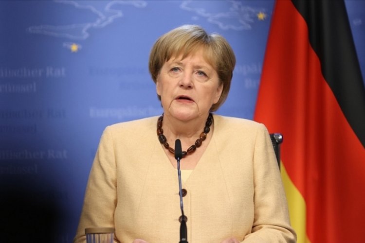 Almanya'nın eski Başbakanı Merkel'e İsrail'den fahri doktora
