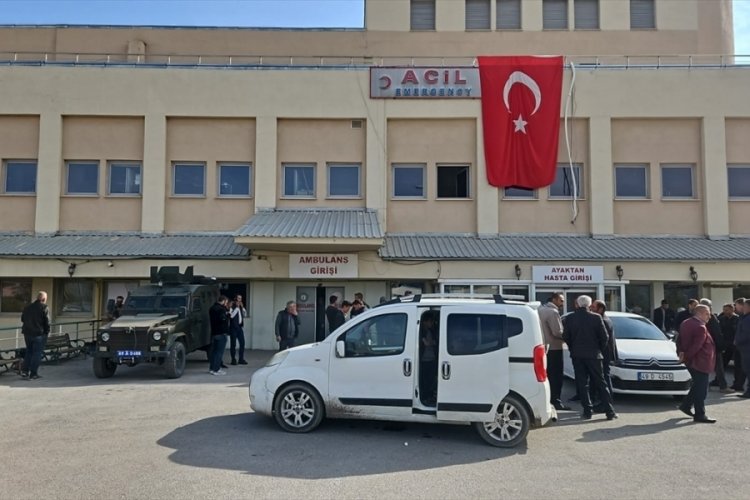 İki kardeş silahlı saldırıya uğradı! Biri &ouml;ld&uuml;, diğeri yaralandı...