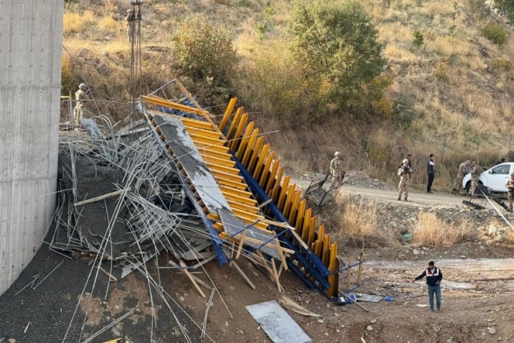 Diyarbakır'da viyad&uuml;k kazasında &ouml;l&uuml; sayısı 4'e y&uuml;kseldi