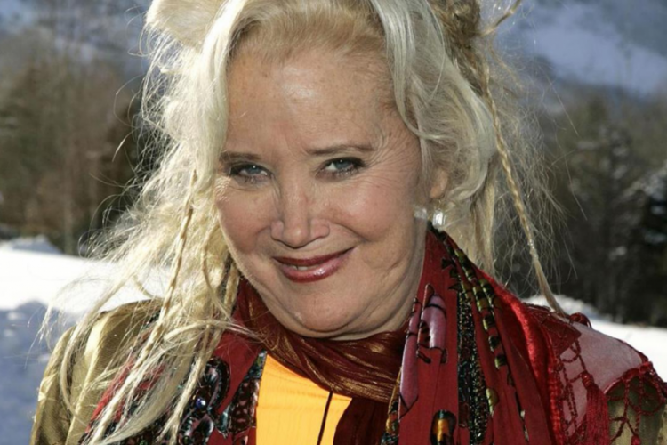 Altın K&uuml;re &ouml;d&uuml;ll&uuml; ABD'li oyuncu Sally Kirkland hayatını kaybetti