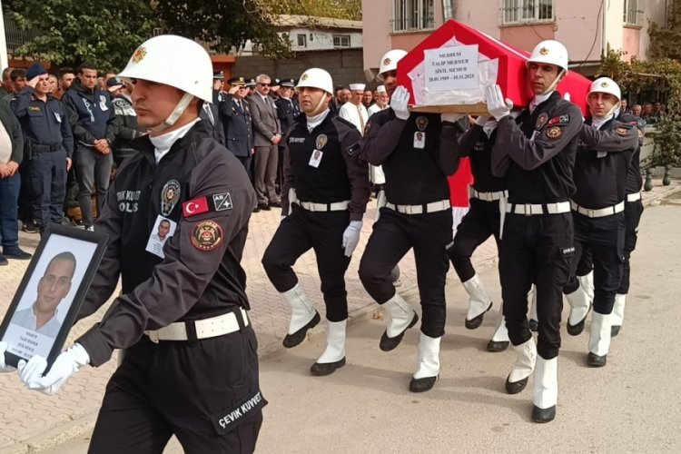 Hayatını kaybeden polis memuru son yolculuğuna uğurlandı