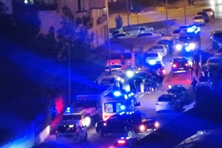 Park yeri bulamayınca d&uuml;ğ&uuml;ndekilere ateş a&ccedil;tı! &Ccedil;ok sayıda yaralı var...
