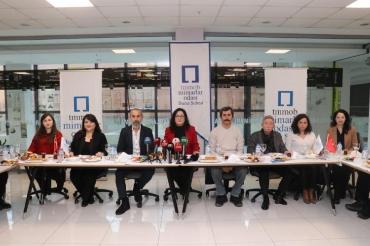 Mimarlar Odasından 12 kasım D&uuml;zce depremi hatırlatması