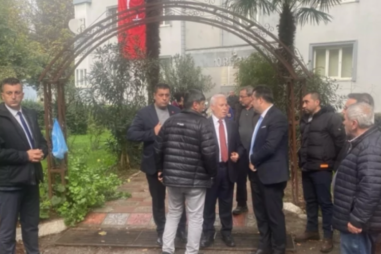 Başkan Bozbey'den şehit binbaşının ailesine ziyaret