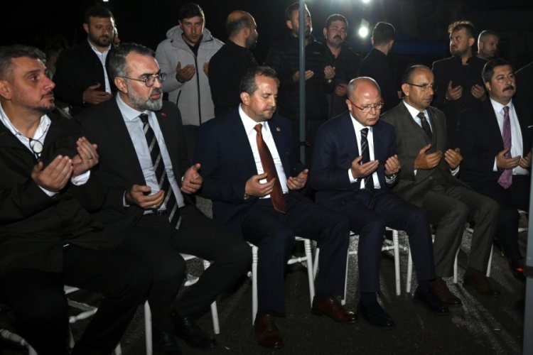Bursa'da şehit ailesine Ak Parti'den ziyaret