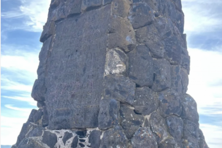 Kars'ta gizemli tepe! Defineciler bile peşine düştü!