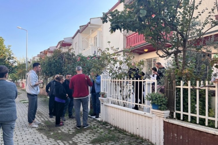 Merdivenlerden d&uuml;şen adam hayatını kaybetti