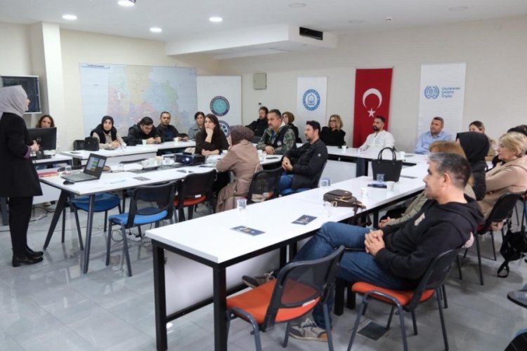 Bursa'da belediyeden &ouml;rnek hareket: Kadına y&ouml;nelik şiddete karşı farkındalık oluşturuluyor