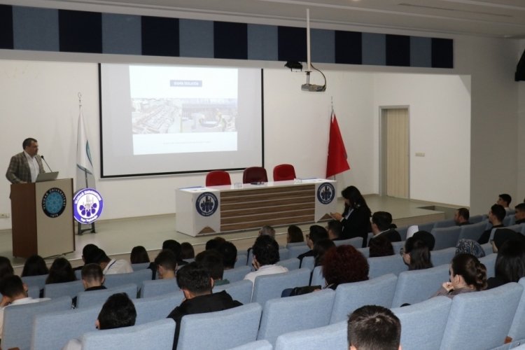 Bursa Uludağ &Uuml;niversitesi &ouml;ğrencileri sekt&ouml;r temsilcileriyle bir araya geldi