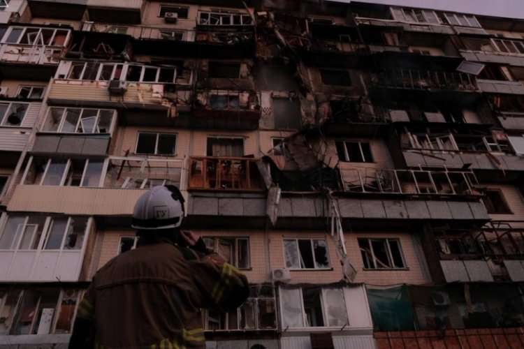 Rus ordusundan Kiev'e saldırı! &Ouml;l&uuml; ve yaralılar var...